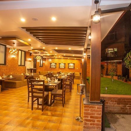 Pashupati Boutique Hotel & Spa カトマンズ エクステリア 写真